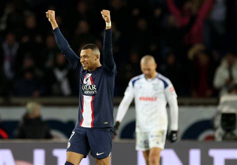 Ligue Mbapp Accueilli Par Un Nouveau Chant Au Parc Des Princes