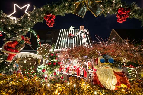 Turn on the bright lights: Christmas houses shine throughout Germany