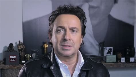 Genadeklap Voor Marco Borsato Nu Ook Financieel Aan De Rand Van De