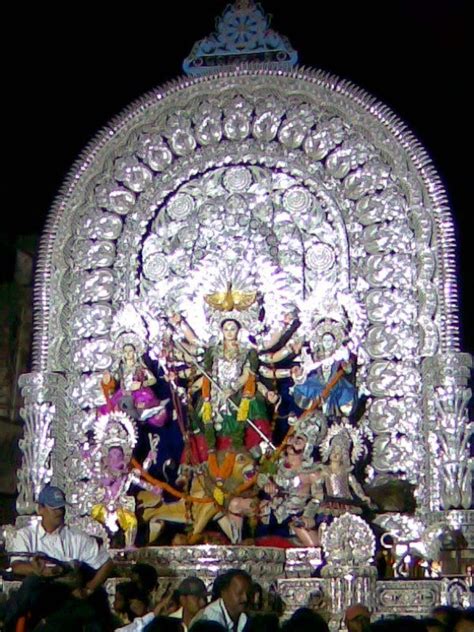 Cuttack " The Silver City ": Cuttack Durga Puja 2010 ( Gold & Silver Ornaments)