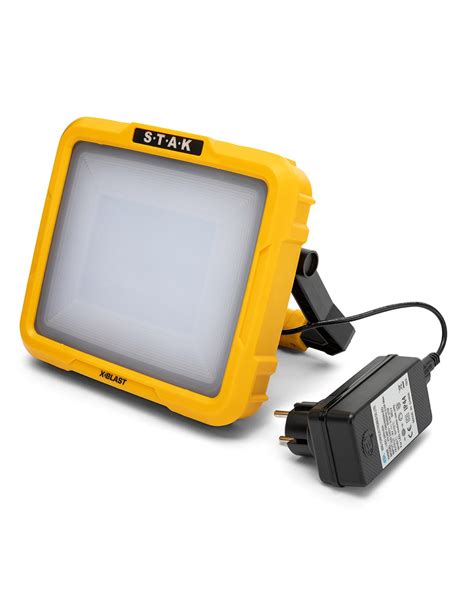 X BLAST RECARGABLE 50W Proyector LED Recargable 3600 Lm