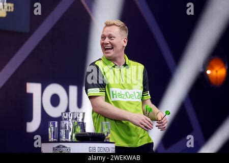 El Artista Jens Knossalla Knossi Bei Der Pro Promis Darts Wm