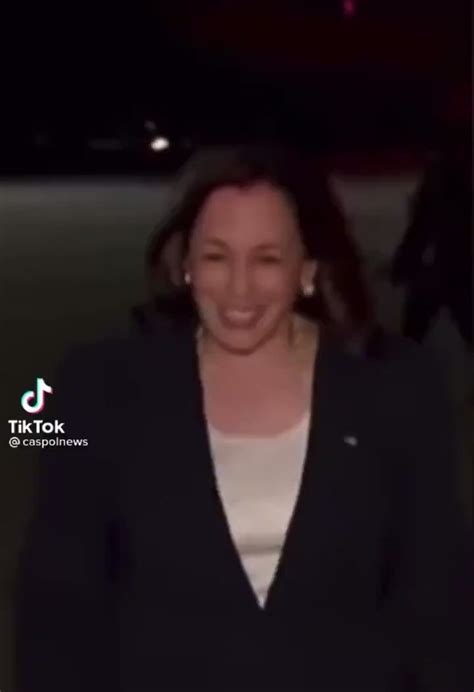 Rnc Research On Twitter Watch Kamala Harris Laughs When A Reporter