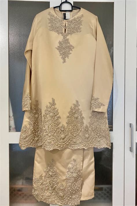 Nude Baju Kurung Women S Fashion Muslimah Fashion Baju Kurung Sets On Carousell