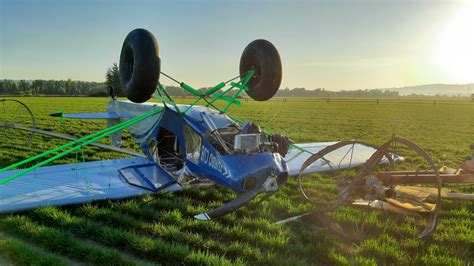 Small airplane crashes in field near Rogers Road in Independence