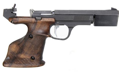 106 PISTOL Fansk Halvautomatisk Fabrikat Unique Modell DES 69