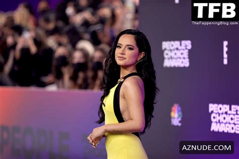 Becky G Leggy Looks Hot In A Yellow Dress At The E Peoples Choice Awards Aznude
