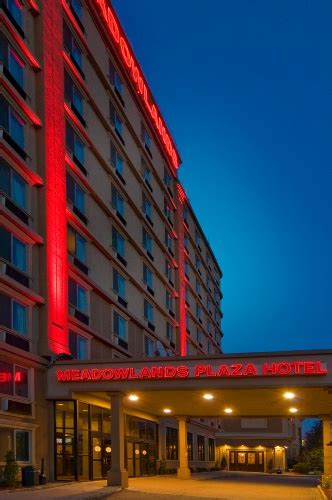 MEADOWLANDS PLAZA HOTEL - Secaucus NJ 40 Wood 07094