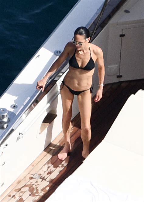 Jennifer Connelly 52 Shows Off Toned Figure On Luxe Yacht Vacation In