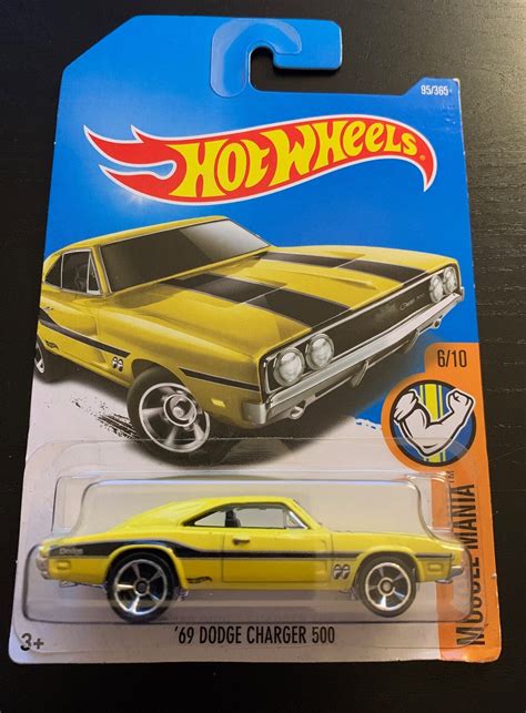 Hot Wheels 1969 Dodge Charger 500-yellow With Black Stripes-long Card ...