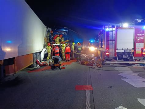 Wypadek na autostradzie A1 między Kamieńskiem a Piotrkowem Trybunalskim