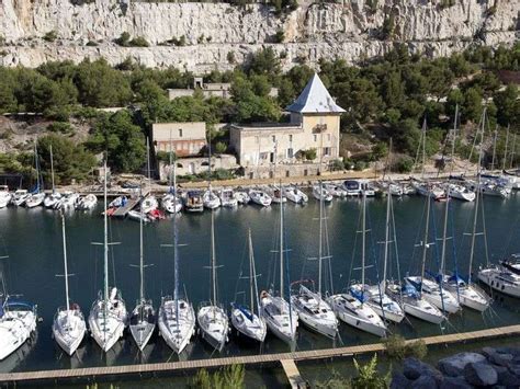 Rent a boat Bandol, Yacht charter Bandol - BoatTheGlobe