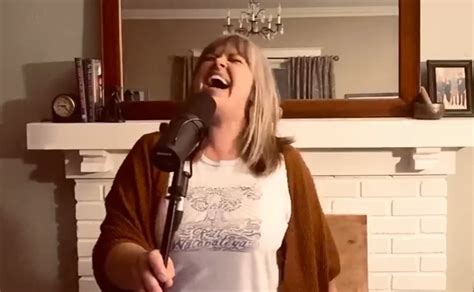 Listen Up Courtney Patton Sings Hearts Top 10 Smash Magic Man