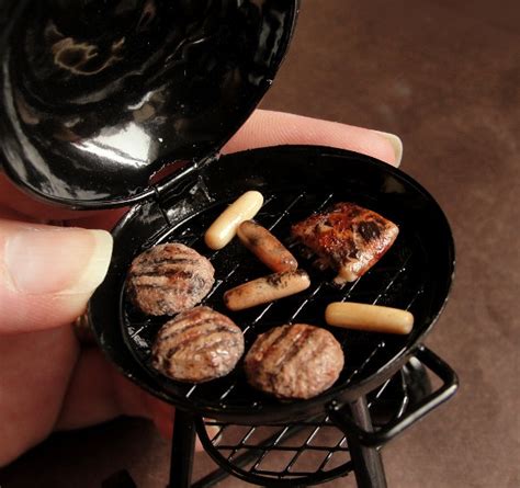 A Series of Remarkably Realistic 1:12 Scale Food Miniatures Made Out of ...