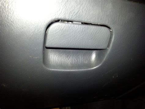 Ручка замка перчаточного ящика — Honda Civic (6G), 1,5 л, 1996 года ...