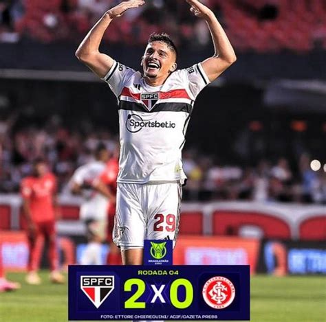 São Paulo vence o Internacional deboche e golaço no Morumbi