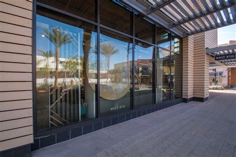 Mall Fronts A Cutting Edge Glass And Mirror