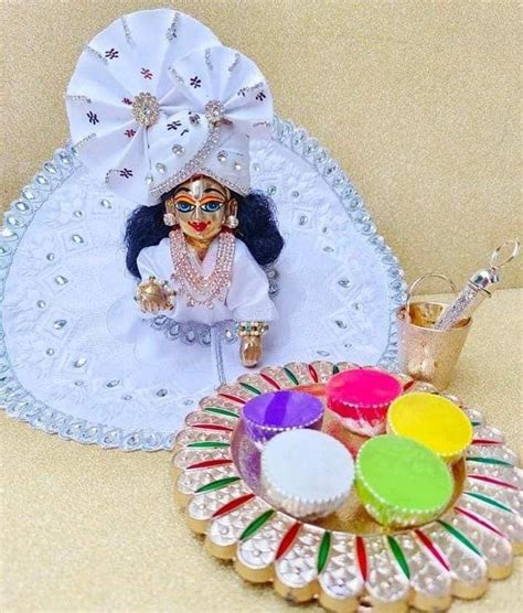 Pin By Renu Sharma On Laddu Gopal Radha Ji Laddu Gopal Laddu Gopal