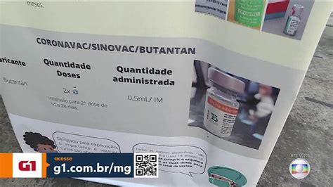 Vídeo Pessoas 53 anos tomam 2ª dose de vacina contra a Covid nesta