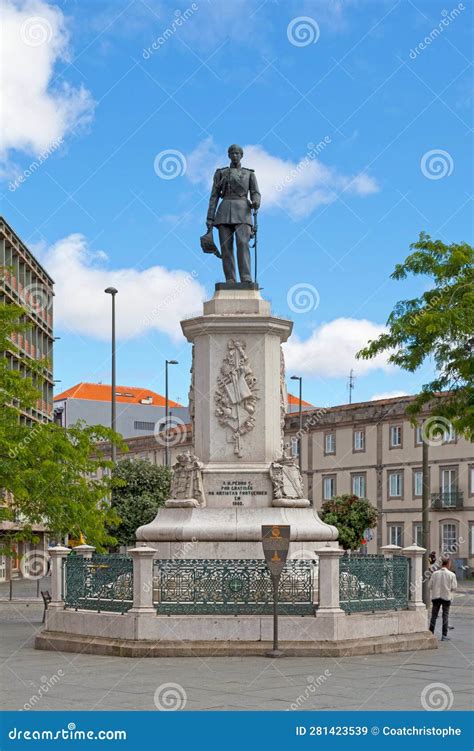 Monumento Al Rey Dom Pedro V In Porto Imagen De Archivo Editorial