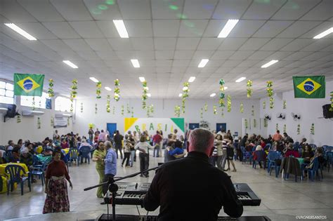 Baile Da Terceira Idade Celebra O Maior Evento De Futebol Do Mundo