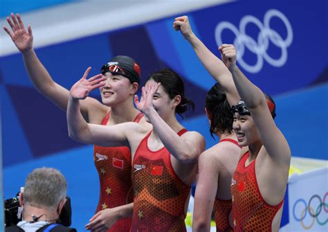 China Shatters World Record To Win Womens 4x200m Freestyle Relay At