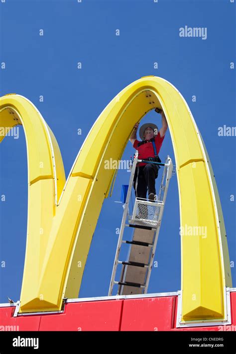 Golden arches hi-res stock photography and images - Alamy