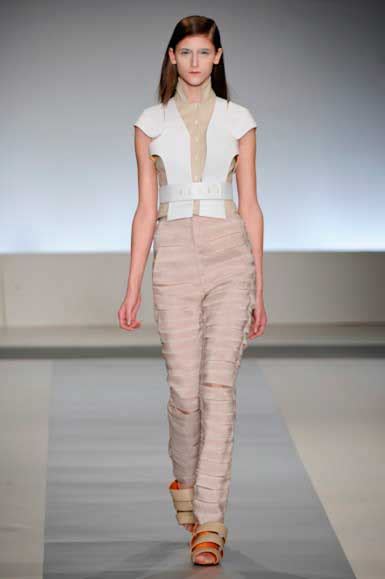 A Moda Nude E Off White Dicas De Roupas Dicas De Moda E Tend Ncias