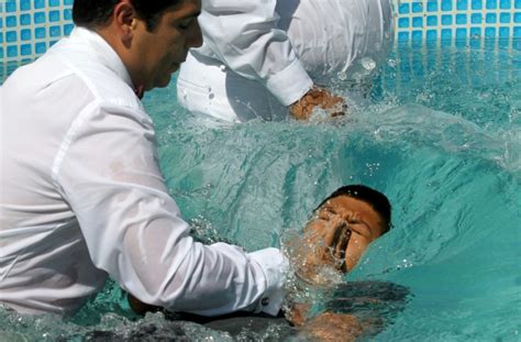 Mexico Church Holds Mass Baptism Despite Leader S Sex Crimes Scandal