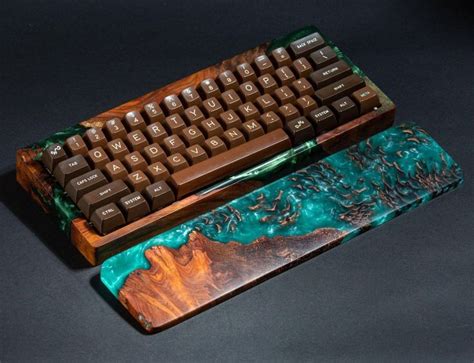 custom keyboard case design - Phebe Fournier