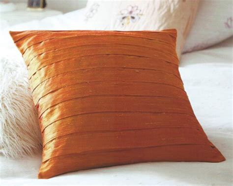 Рукоделие для дома : Мастерская. Подушка со складками