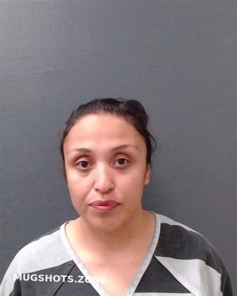 Campos Daniela Martinez 09092022 Comal County Mugshots Zone