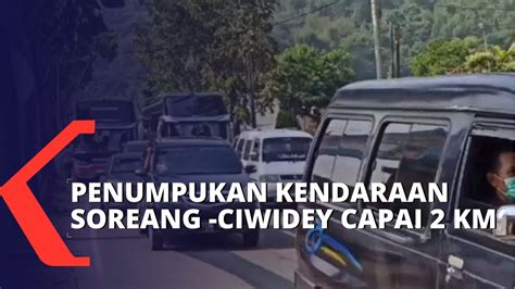 Penumpukan Kendaraan Di Jalur Wisata Soreang Ciwidey Capai Dua