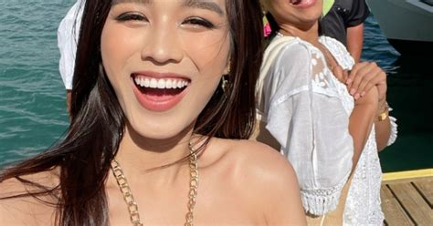 Bị ong chích Đỗ Thị Hà vẫn thả dáng quyến rũ với bikini