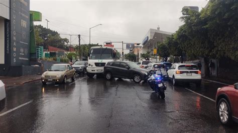 Atiende policía vial de Cuernavaca accidente en avenida Emiliano Zapata