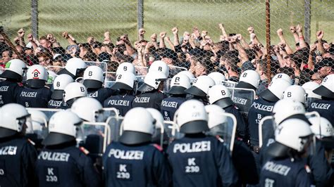 Schengenraum Eugh Erlaubt Verl Ngerung Von Grenzkontrollen Nur Im