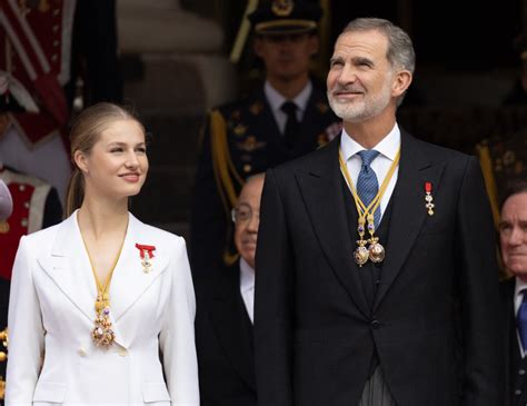 Photo La Princesse Leonor Et Le Roi Felipe Vi D Espagne La