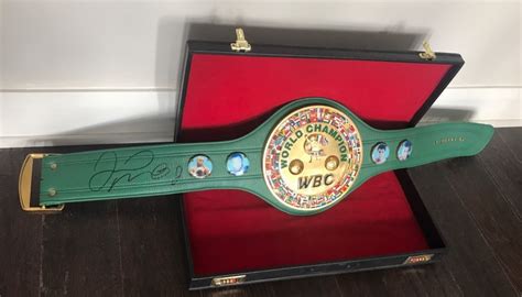 WBC Belt Signed by the Boxer Floyd Mayweather - CharityStars