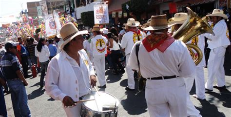 Celebran Miles El Tradicional Paseo Del Pendón En Chilpancingo El