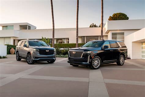 Cadillac Escalade vs. Cadillac Escalade ESV: Dimensions