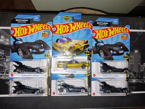 New Hot Wheels Batman Series Batman Forever Batmobile Set Of
