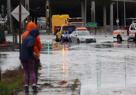 Un ciclón bomba amenaza al estado de California con inundaciones y