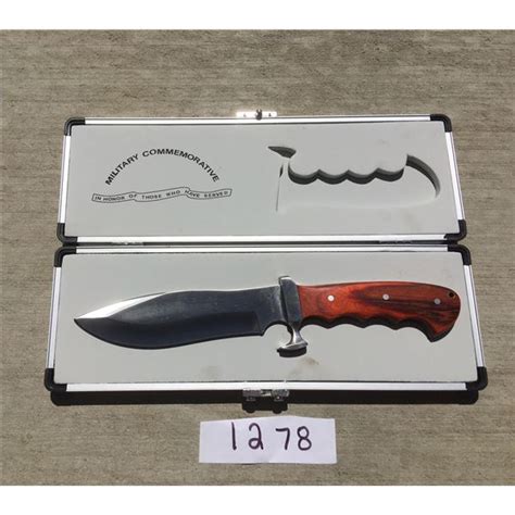 Maxam Military Commemorative Knife