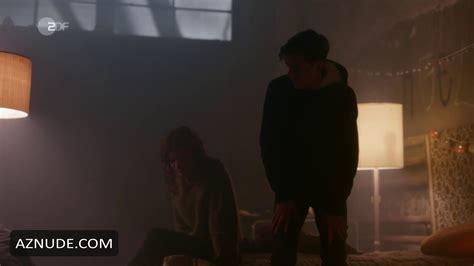 FRITZIE DER HIMMEL MUSS WARTEN NUDE SCENES AZNude