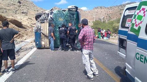 San Luis Accidente de autobús de pasajeros deja 15 heridos