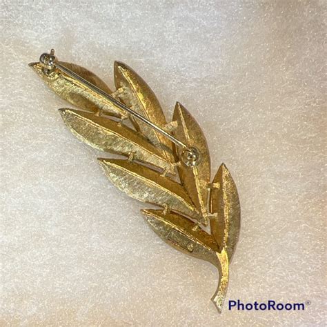 Trifari Jewelry Vintage Trifari Brushed Gold Tone Leaf Pin Brooch 3