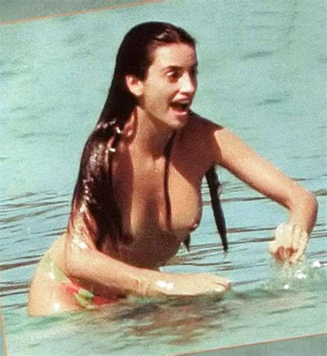 Penelope Cruz Giving Paparazzi Great View On Her Tits On Beach Porn Pictures XXX Photos Sex