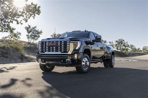 2024 GMC Sierra 2500HD Denali Guide