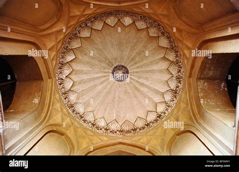 Architectural Details Humayuns Tomb A Complex Of Mughal Architecture