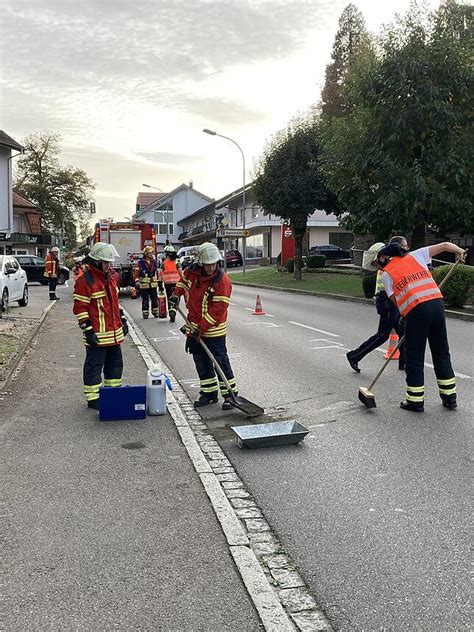 Blaulichtreport In Laufenburg kracht es zwei Mal Feuerwehr rückt aus